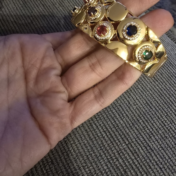 21kgp Dubai Jewelry Elegant Gold and Gemstone Bracelet and Ring Set - Picture 15 of 16